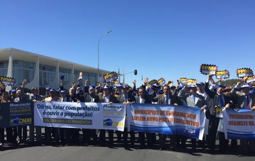 Prefeitos voltam a Brasília em protestos