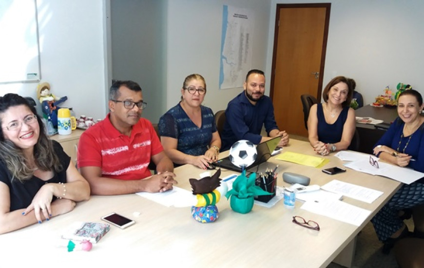 Equipe da Semed comemora visita técnica de pesquisadora do MEC