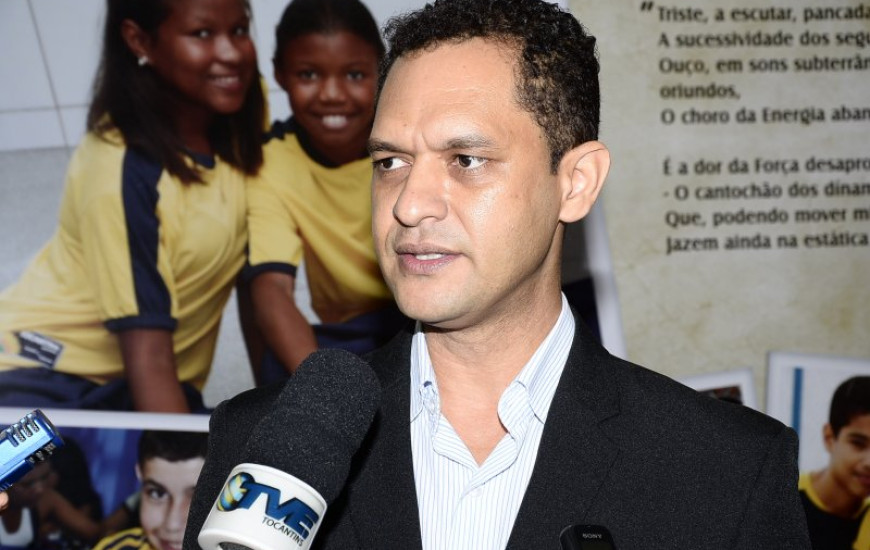 Adão Francisco, secretário da Educação