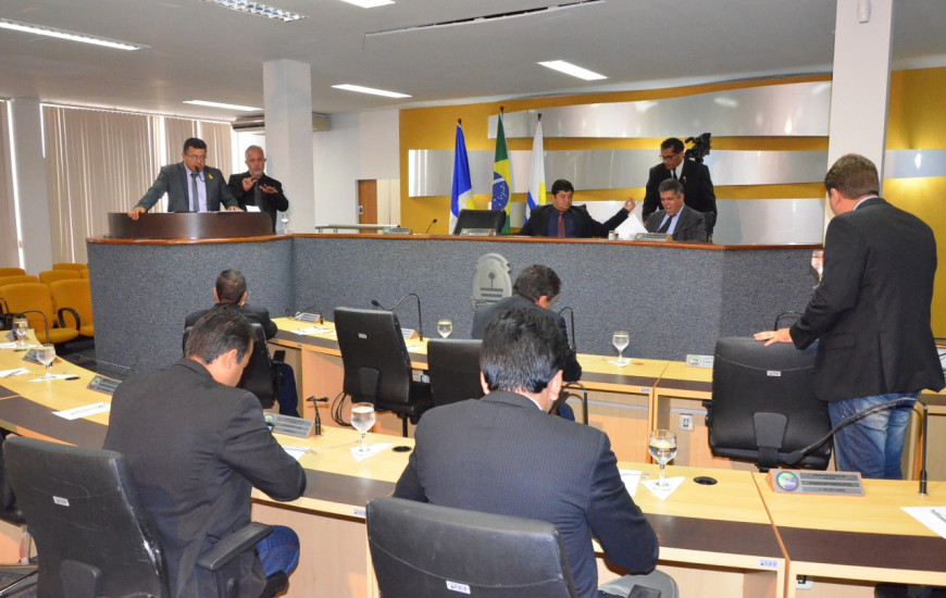 Projetos foram apresentados durante sessão na Câmara