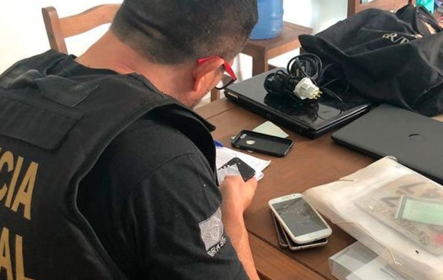 Fraudes eram cometidas por meio da internet