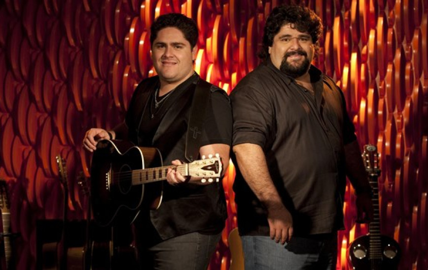 Dupla sertaneja abre shows do Festival Gastronômico de Taquaruçu