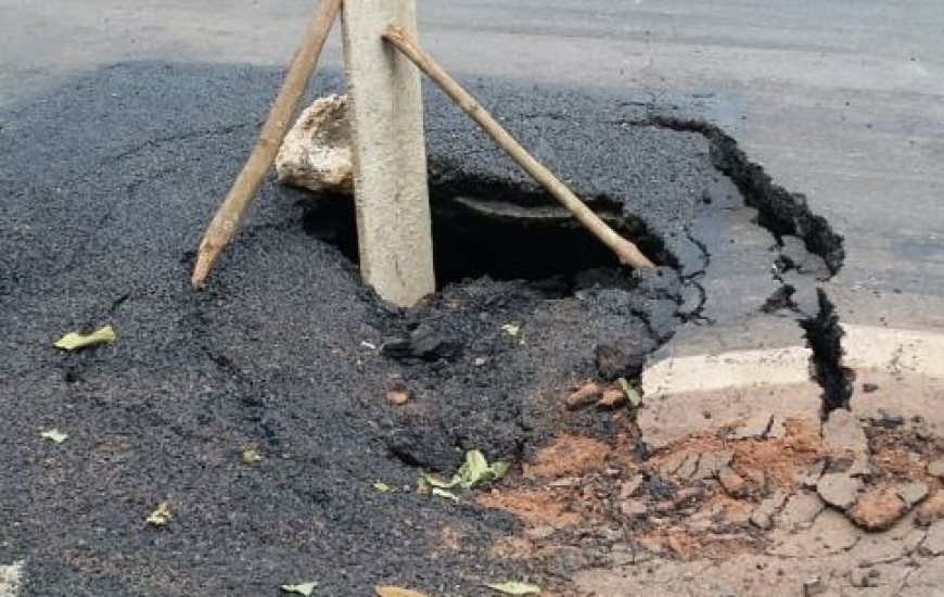 Trecho da rodovia é interditado pela PRF