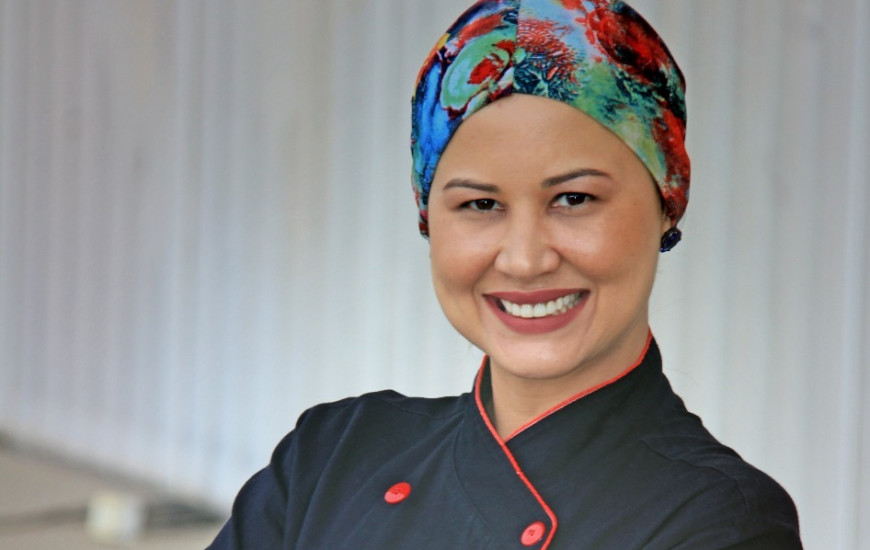 Malena Mota é chef de cozinha em Palmas 