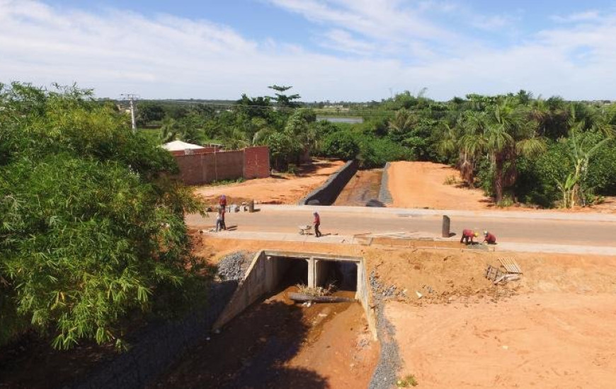 Obras sanam risco de erosão em bairros