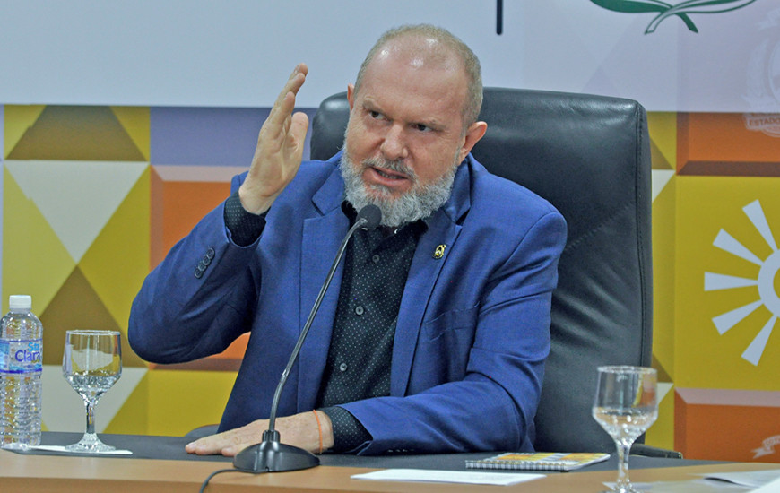 Carlesse se reuniu com os secretários na terça-feira, 08.