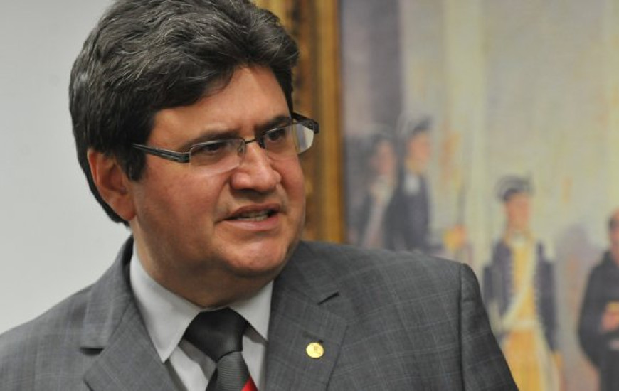 Deputado federal Júnior Coimbra