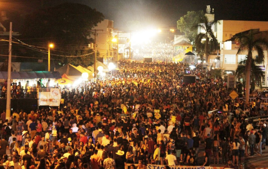 40 mil pessoas passaram pelo circuito da folia na 2ª noite 