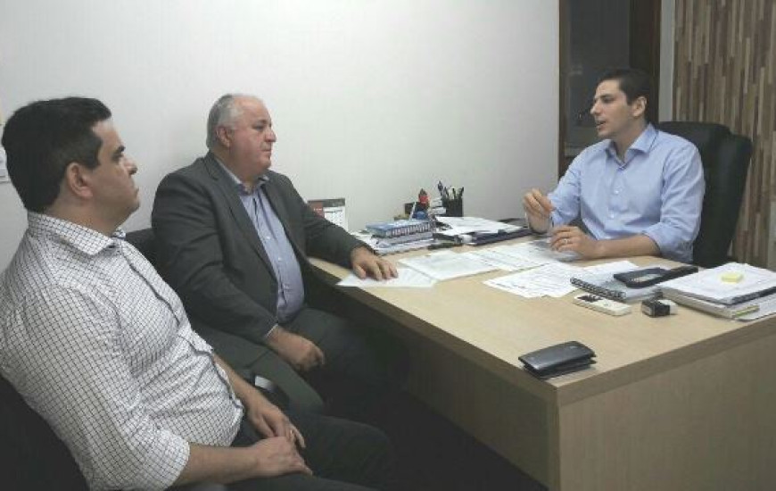 Olyntho debate sobre construção do HGA