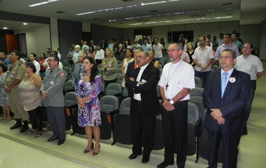Lançamento no auditório da AL