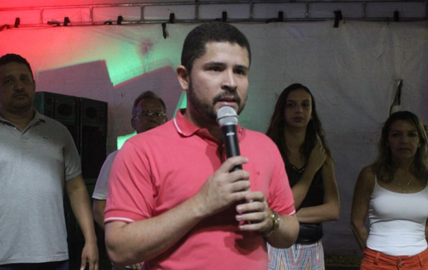 Padre Gleibson Moreira anunciou a volta do carnaval