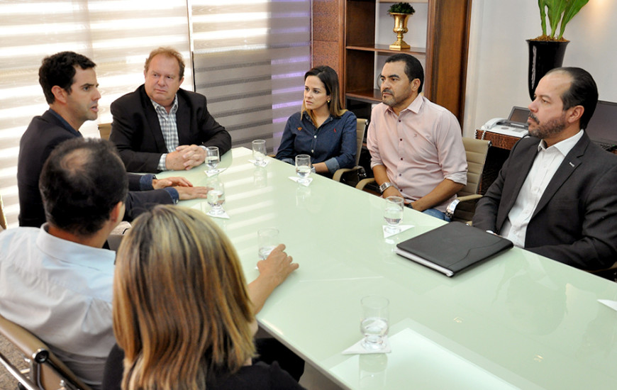 Carlesse recebeu a diretora comercial e o CEO do Rally Sertões, Leonora 