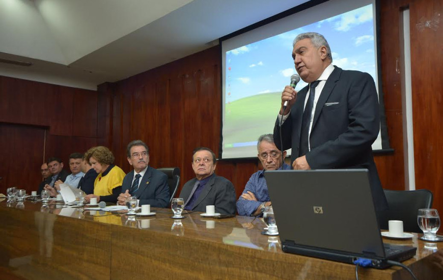 Laurez pede rescisão de contrato com a Galvão