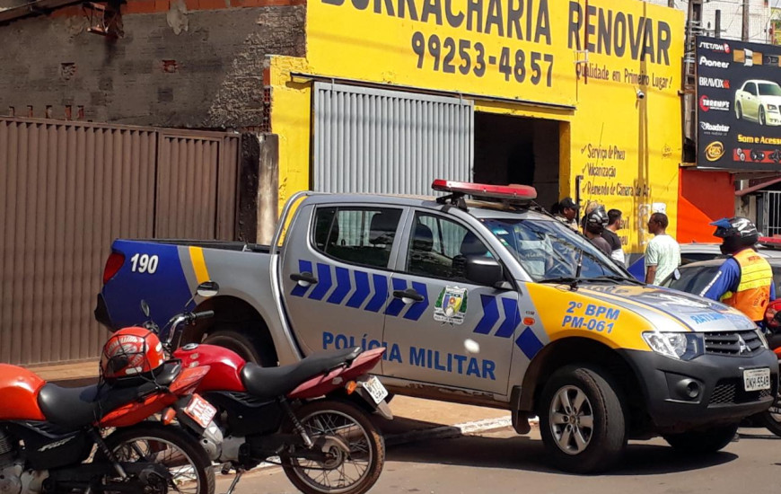 Viatura no local de isolamento