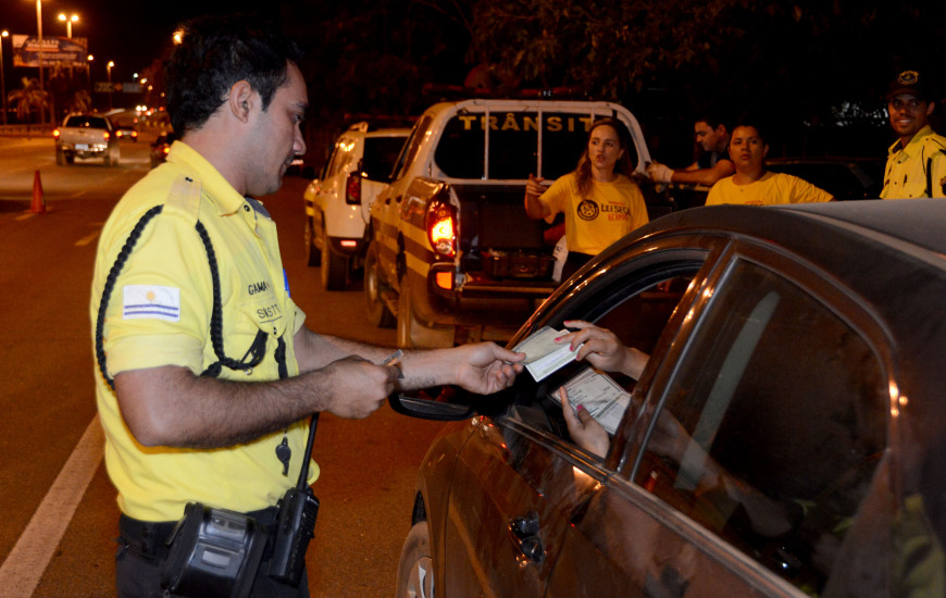 Operação Lei Seca esteve próxima a bares e distribuidoras