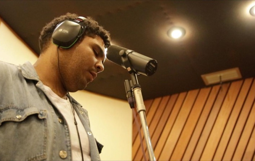 Videoclipe que mostra os bastidores da gravação também será lançado