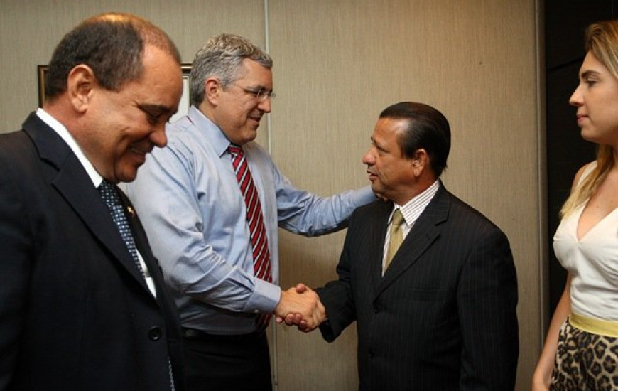 Prefeito e senador com o ministro