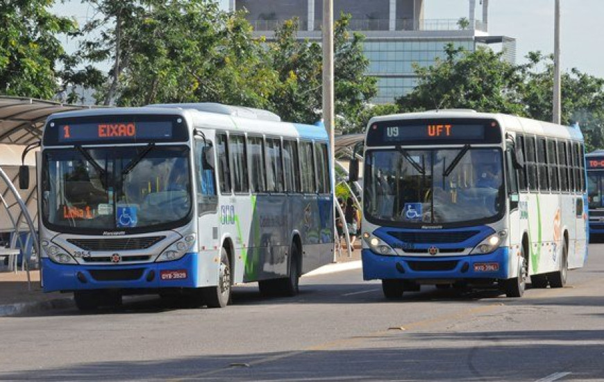 Transporte coletivo funcionará em horário especial