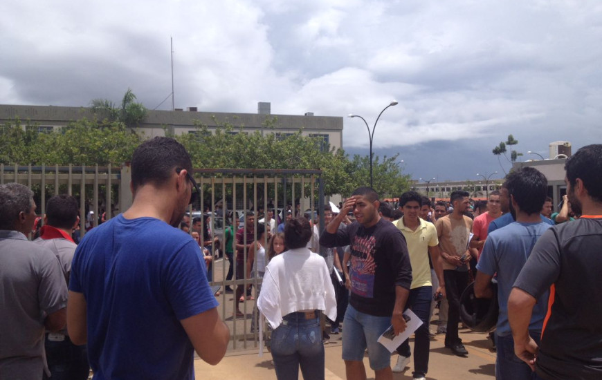 Concurso da PM atraiu multidão para provas aplicadas neste domingo, 11
