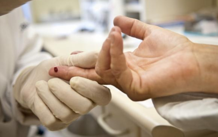 A distribuição do remédio pelo SUS vai priorizar 7 mil pessoas