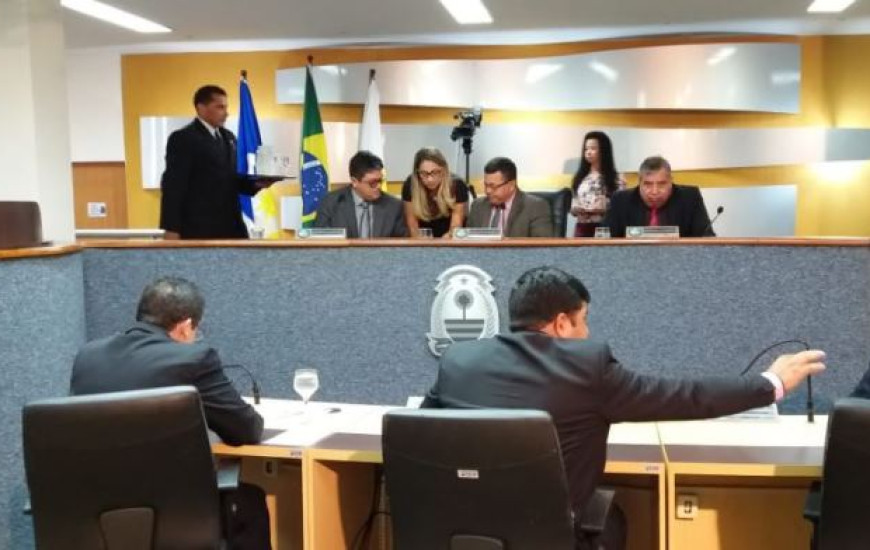 Vereadores votaram a favor de veto nesta terça