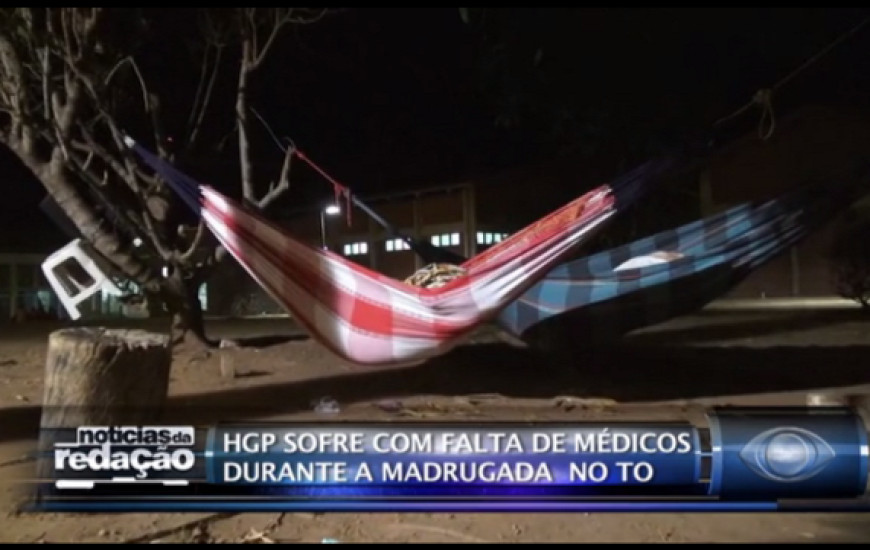 Parentes dormem em redes do lado de fora do HGP