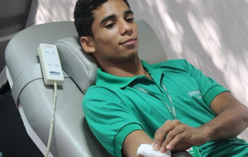 Charles Santiago foi um dos doadores