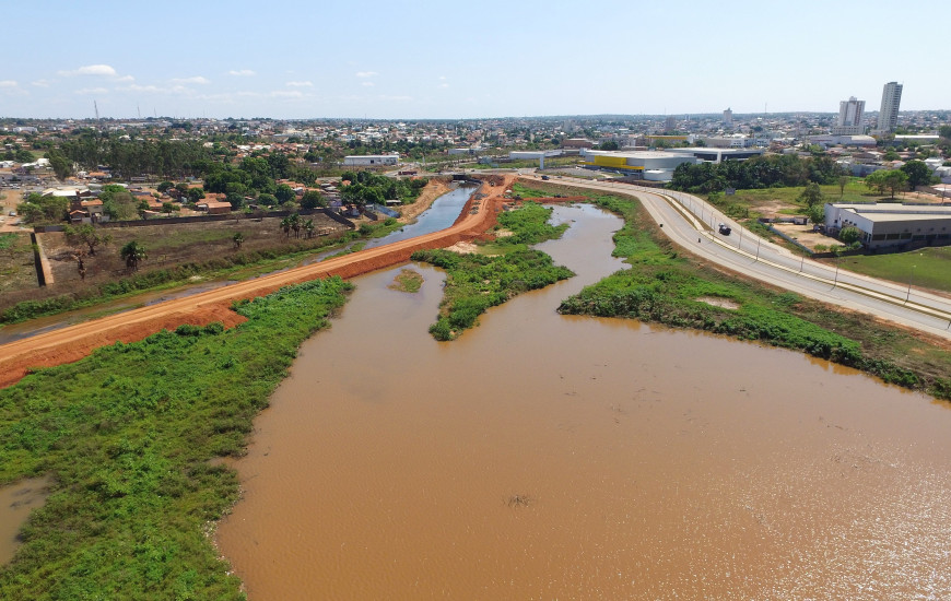 Via Lago receberá placas e um dique possibilitará a criação da área para Centro