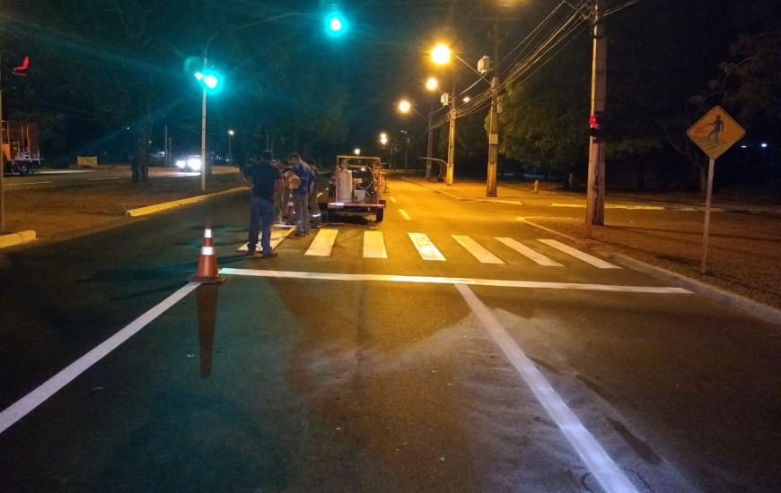 Sinalização de avenida em Palmas 