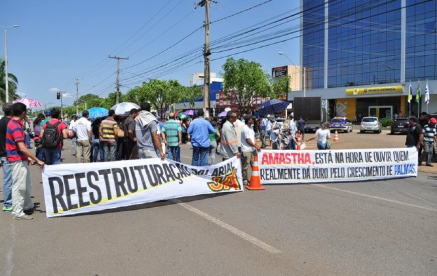 Manifestação aconteceu durante toda a manhã