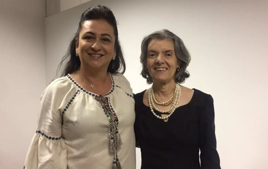 Senadora Kátia Abreu e ministra Carmem Lúcia