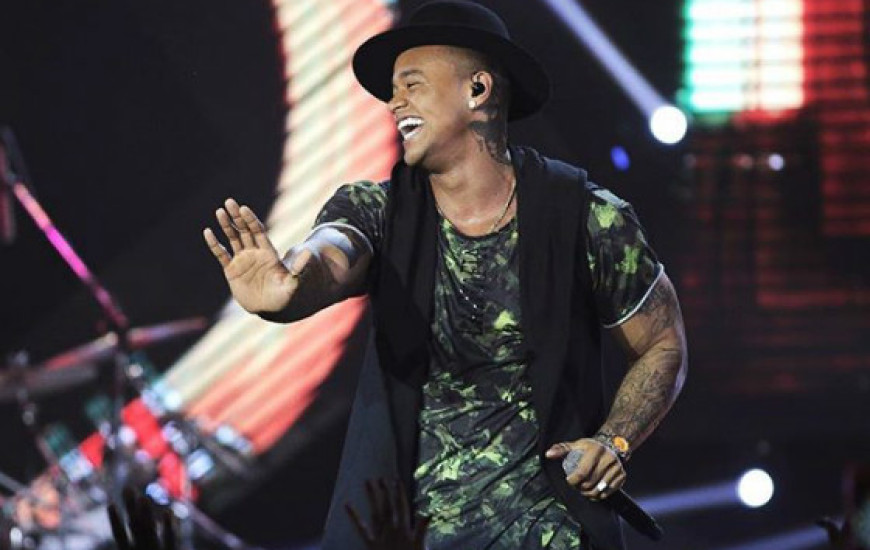 Léo Santana faz grande show em Palmas neste domingo