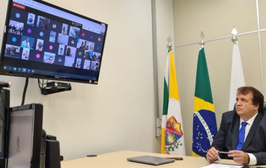 juiz eleitoral da 2ª ZE de Gurupi, Nilson Afonso durante solenidade.