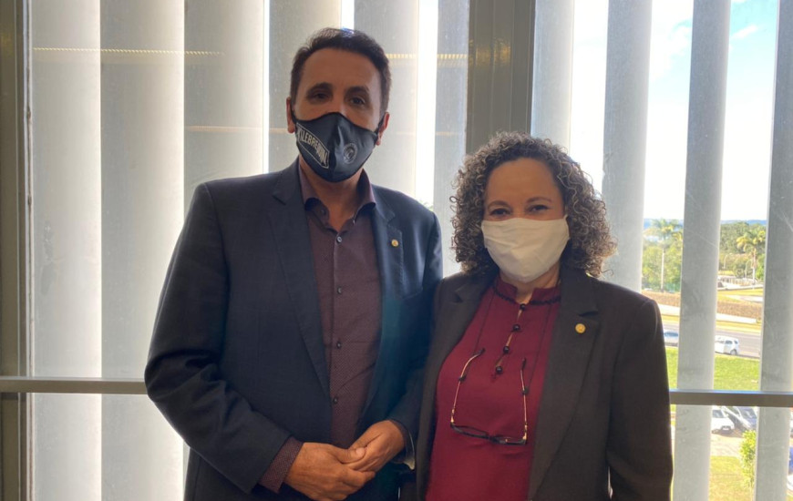 Deputado federal Carlos Gaguim e prefeita de Gurupi, Josi Nunes.