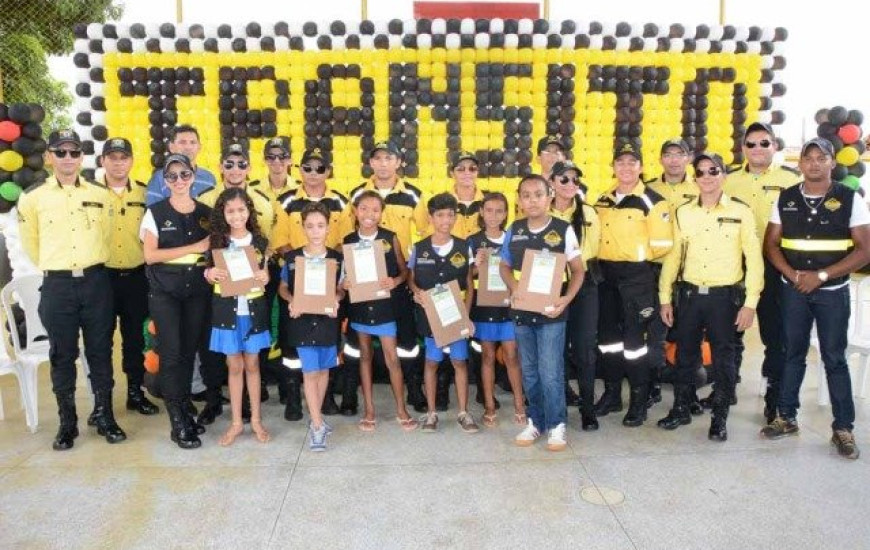 Agentes apresentam projeto em escola de Araguaína