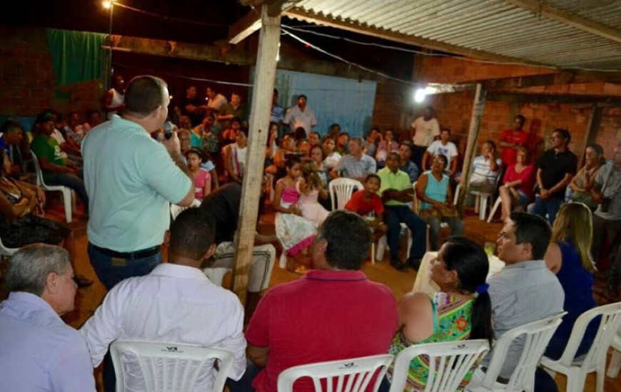Reunião foi realizada na noite de ontem