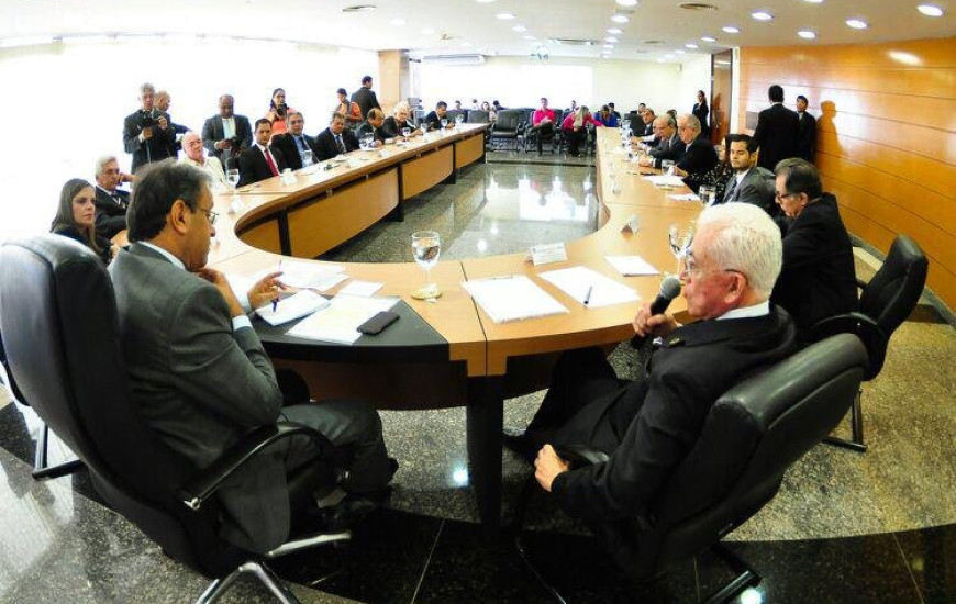 Ministro e governador se reúnem em Palmas