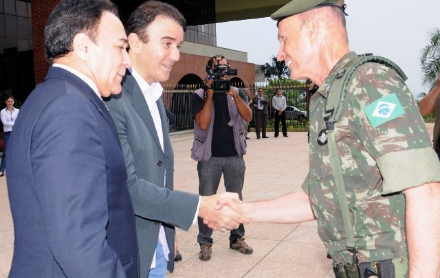 General é recebido