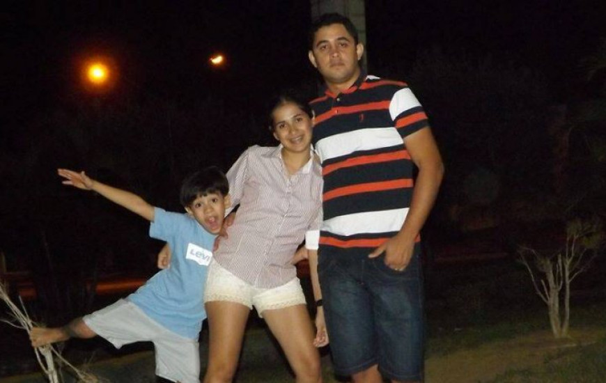 Pai, mãe e filho mortos após acidente