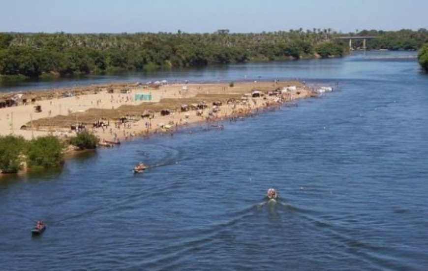 Estrutura é montada na Praia Rio do Sono