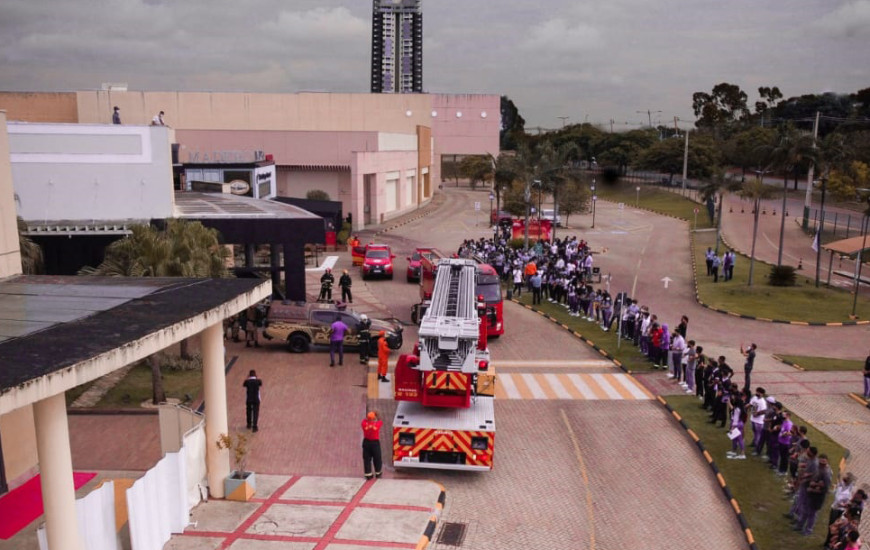 Escada Mecânica do CBMTO foi usada durante simulação no shopping