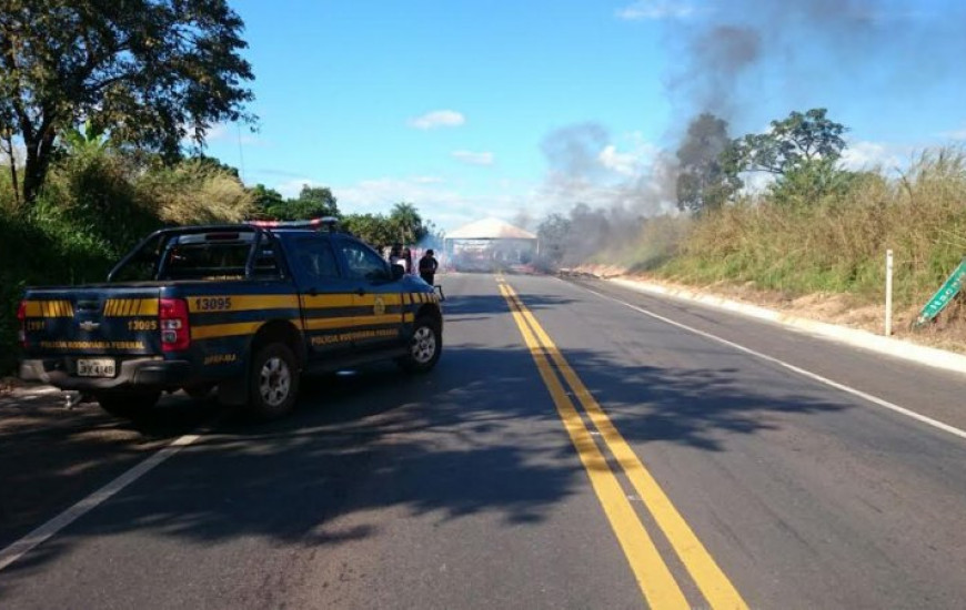 PRF liberou a pista após 9 horas de bloqueio