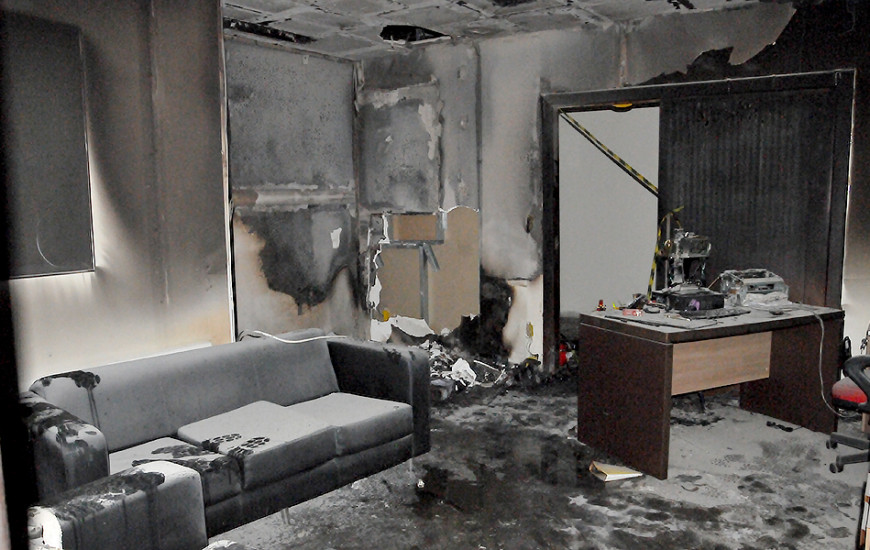 Incêndio o hall de entrada do gabinete da sala do presidente 