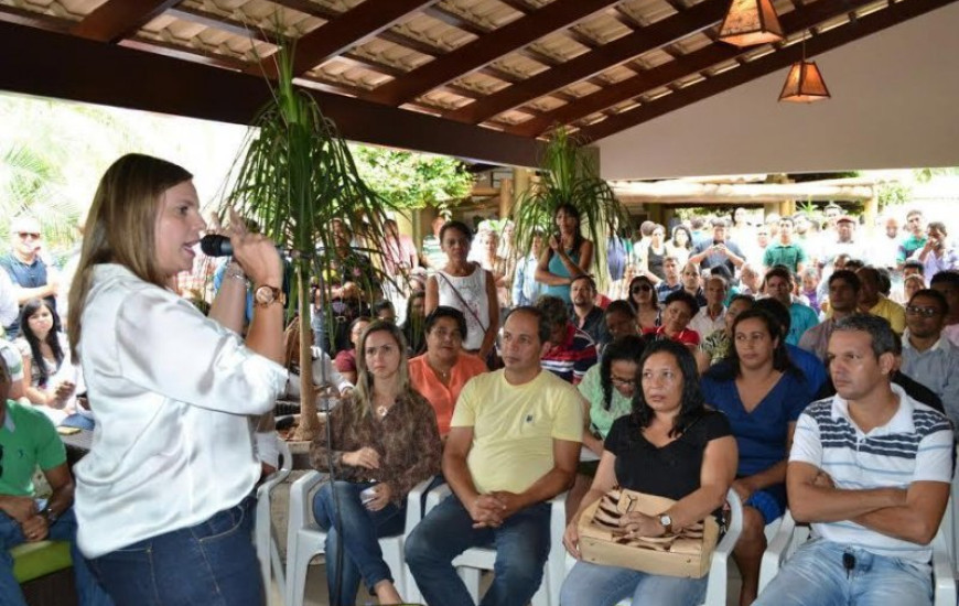 Claudia Lelis apresenta projeto do PV