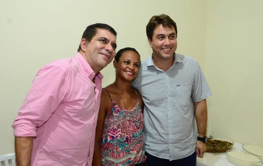 Amastha visita moradores no residencial Lago Sul