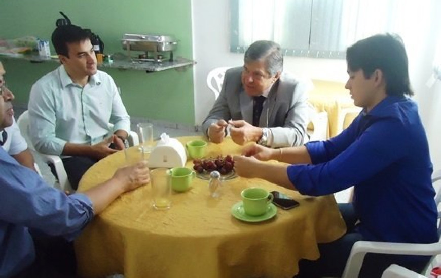 Nicolau em reunião com Leonardo Cintras