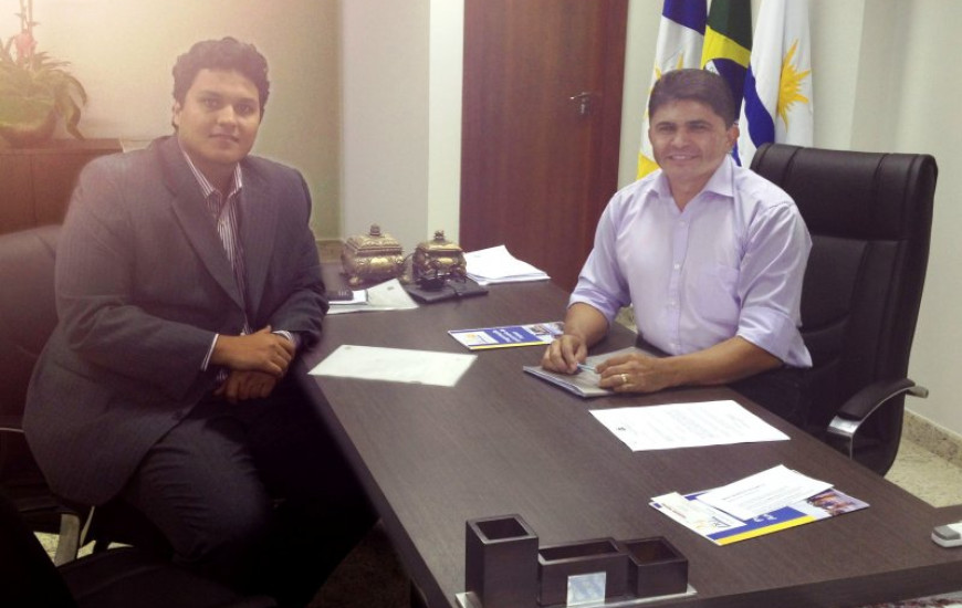 Iratã visita prefeito interino