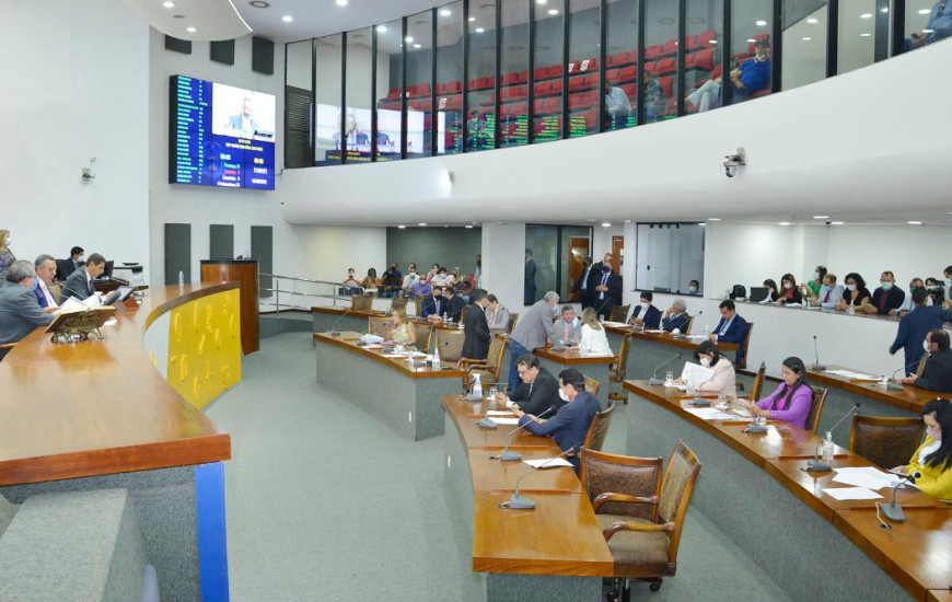 Relatório de Comissão Especial foi lido na sessão vespertina de terça-feira