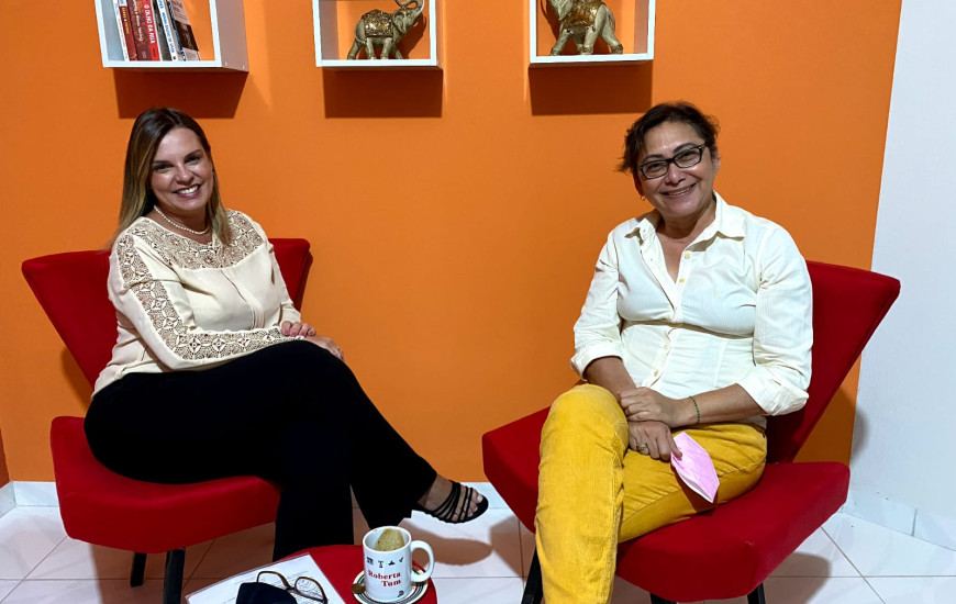 Deputada Claudia Lelis (PV) e jornalista Roberta Tum.