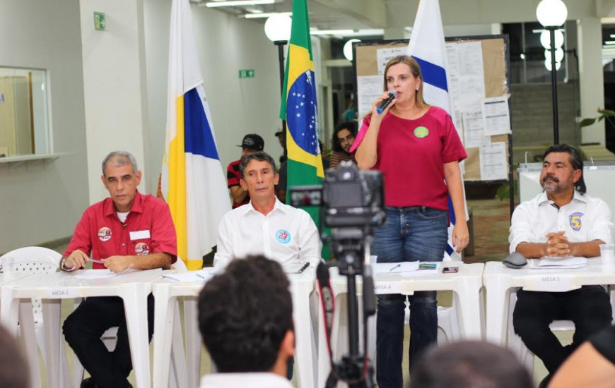 Candidatos participam de debate na Unitins